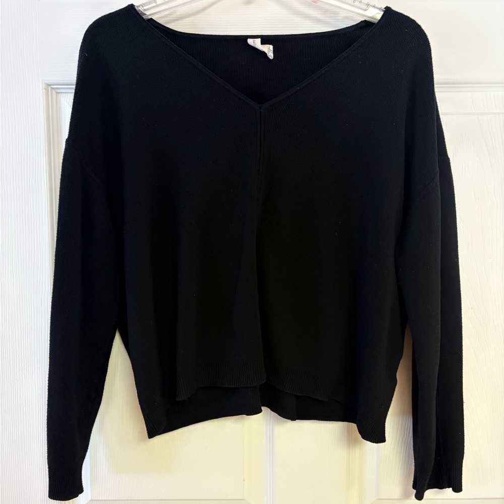 Anthropologie Daily Practice ribbed Black V-Neck Yoga Sweater M